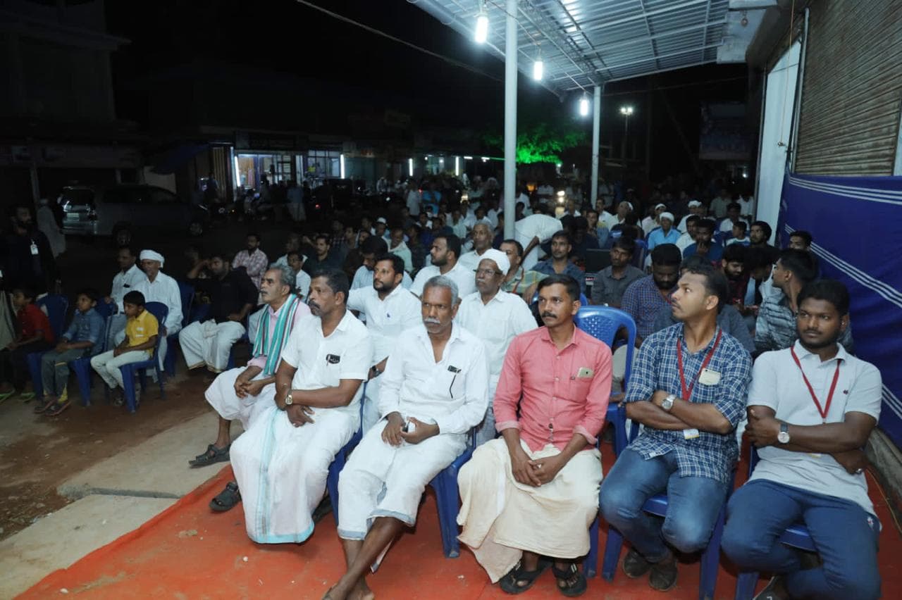 കനിവിന്റെ പ്രവർത്തകർ