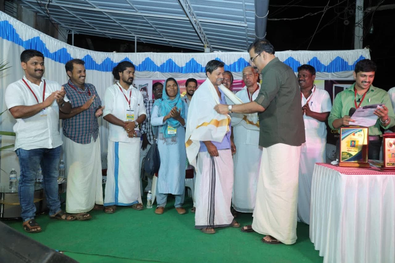 കരുണയുടെ കൈത്താങ്ങ്